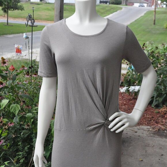 2/$10 Promesa Gray Striped Knotted Dress BUNDLE ONLY - Picture 2 of 4
